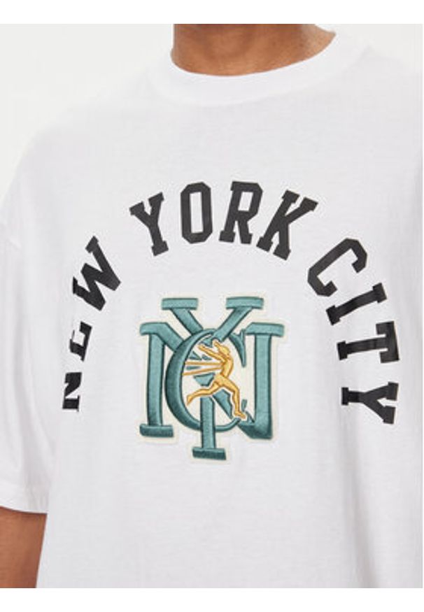 Champion T-Shirt 220003 Biały Boxy Fit. Kolor: biały. Materiał: bawełna