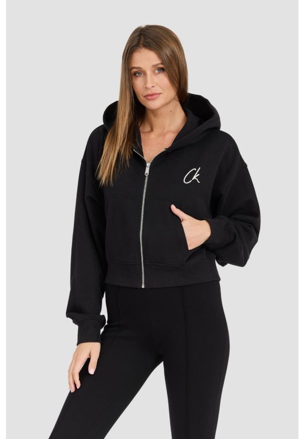 Calvin Klein - CALVIN KLEIN Czarna damska rozpinana bluza z kapturem, Rozmiar L. Okazja: na co dzień. Typ kołnierza: kaptur. Kolor: czarny. Materiał: bawełna. Długość rękawa: długi rękaw. Długość: długie. Styl: casual, klasyczny