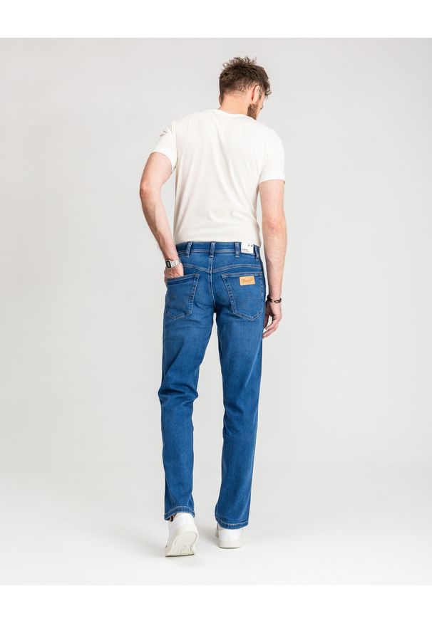 Wrangler - SPODNIE JEANSOWE MĘSKIE WRANGLER TEXAS RUSTIC 112352715. Okazja: na co dzień, do pracy. Sezon: lato. Styl: casual, klasyczny