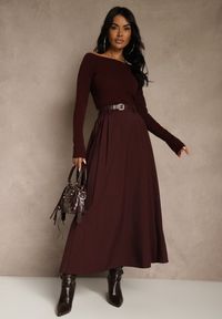 Renee - Bordowa Rozkloszowana Spódnica z Wiskozy z Dodatkowym Paskiem z Klamrą Lowedina. Kolor: czerwony. Materiał: wiskoza #1