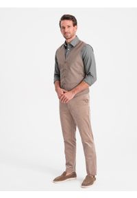 Ombre Clothing - Kamizelka męska garniturowa bez klap - beżowa V2. Kolor: beżowy. Materiał: tkanina, poliester. Wzór: gładki, jednolity. Styl: elegancki #3