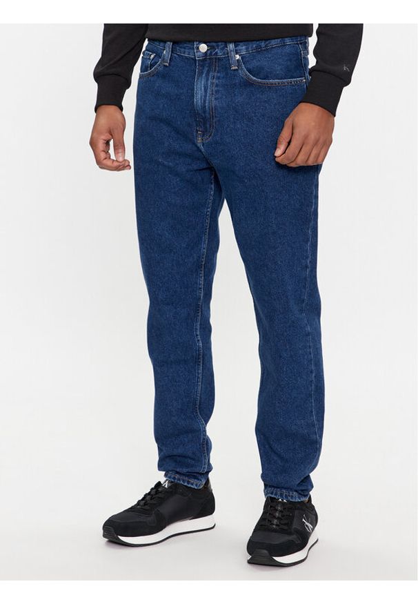 Calvin Klein Jeans Jeansy J30J324561 Granatowy Tapered Fit. Kolor: niebieski