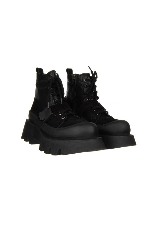 Trzewiki Bayla-200 124 4174 7-1500 200011, Czarny, Skóra naturalna. Okazja: na co dzień. Zapięcie: pasek. Kolor: czarny. Materiał: skóra. Szerokość cholewki: normalna. Obcas: na obcasie. Styl: casual. Wysokość obcasa: średni