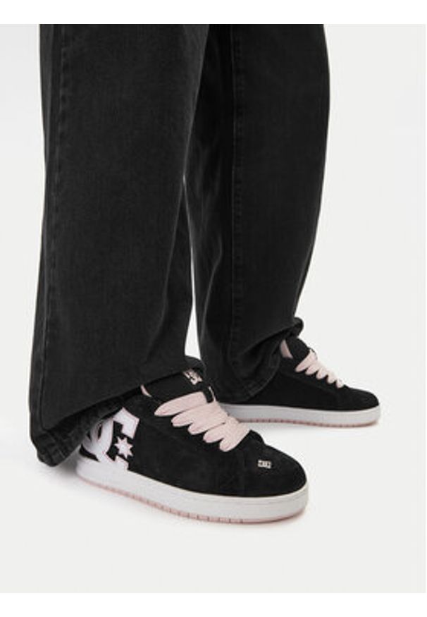 DC Shoes Sneakersy CEOWB-V5-10116 Czarny. Kolor: czarny. Materiał: skóra, zamsz