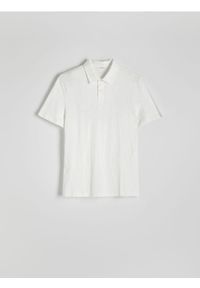 Reserved - Koszulka polo regular fit - złamana biel. Typ kołnierza: polo. Materiał: bawełna