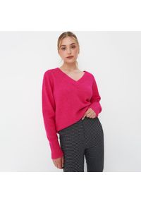 Mohito - Różowy sweter z dekoltem V - Różowy. Kolor: różowy #1