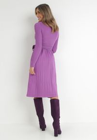 Born2be - Ciemnofioletowa Sukienka Taliowana z Wiskozy Enodem. Kolor: fioletowy. Materiał: wiskoza. Długość rękawa: długi rękaw. Typ sukienki: plisowane. Długość: midi #6