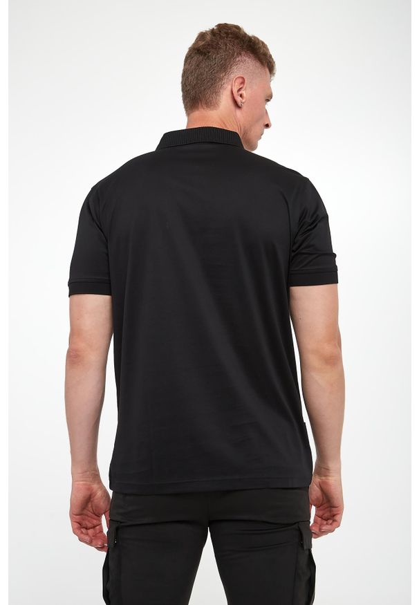 Karl Lagerfeld - Polo męskie z logo KARL LAGERFELD. Typ kołnierza: polo