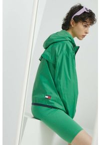 Tommy Jeans kurtka damska kolor zielony przejściowa oversize. Typ kołnierza: kaptur. Kolor: zielony. Materiał: poliamid. Długość: krótkie #1