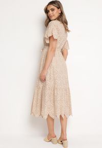 Born2be - Beżowa Haftowana Sukienka z Bawełny z Guzikami i Gumką w Talii Melliara. Okazja: na spacer, na imprezę. Typ kołnierza: dekolt w kształcie V. Kolor: beżowy. Materiał: bawełna. Długość rękawa: krótki rękaw. Wzór: haft. Sezon: lato. Styl: klasyczny, boho #3