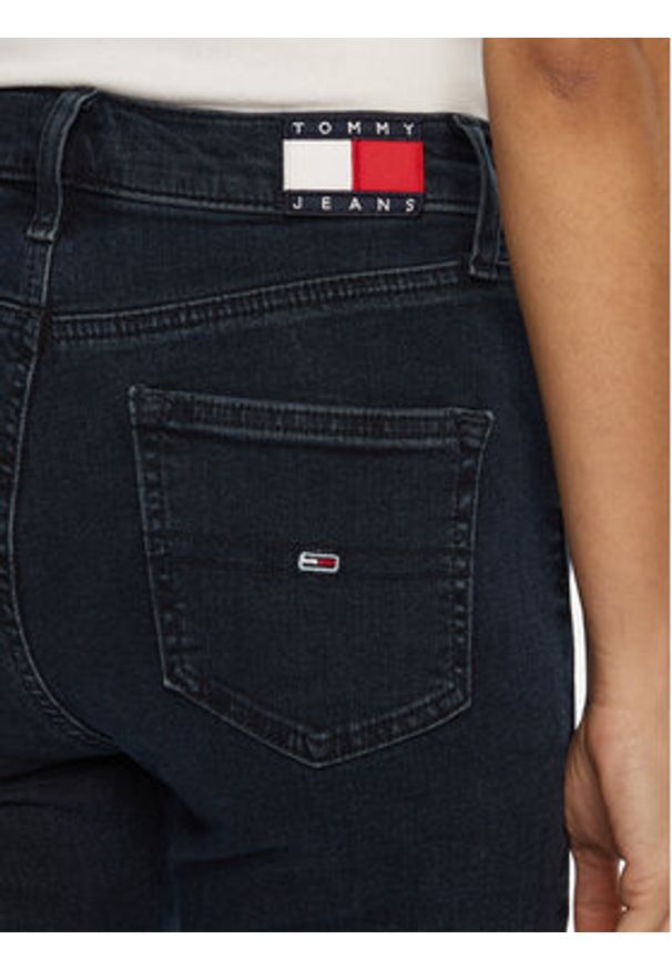 Tommy Jeans Jeansy Sylvia DW0DW20217 Granatowy Skinny Fit. Kolor: niebieski