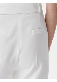 Hugo - HUGO Spodnie materiałowe 50537602 Biały Flare Fit. Kolor: biały. Materiał: syntetyk #4