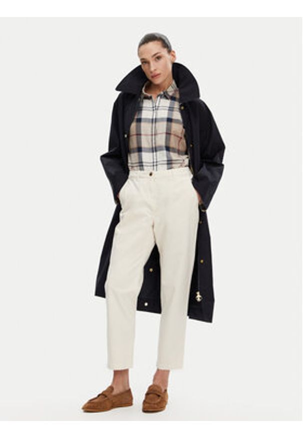 Barbour Chinosy LTR0388WH51 Écru Regular Fit. Materiał: bawełna