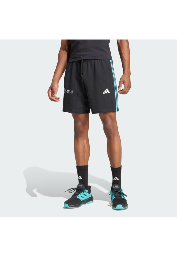 Adidas - Szorty Mercedes - Amg Petronas Formula One Team Dna. Kolor: czarny, wielokolorowy, biały. Materiał: bawełna. Sport: fitness