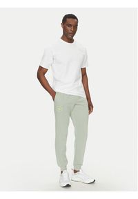 Jack & Jones - Jack&Jones Spodnie dresowe Gordon 12268442 Zielony Regular Fit. Kolor: zielony. Materiał: bawełna #7