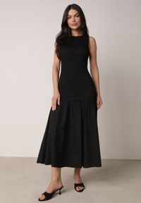 Born2be - Czarna Marszczona Sukienka Bez Rękawów z Obniżoną Linią Talii Natirea. Okazja: na co dzień. Kolor: czarny. Długość rękawa: bez rękawów. Typ sukienki: proste. Styl: casual, elegancki #8
