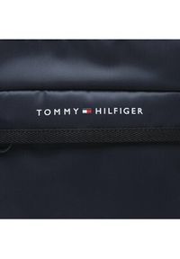 TOMMY HILFIGER - Tommy Hilfiger Saszetka Skyline Mini Crossover AM0AM10915 Granatowy. Kolor: niebieski. Materiał: materiał #3