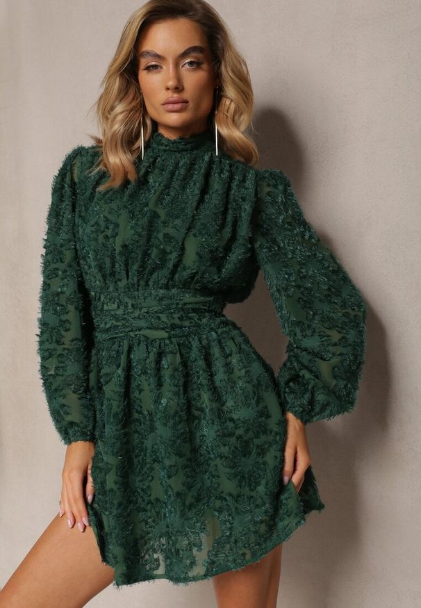 Renee - Zielona Koronkowa Sukienka Mini z Gumką w Pasie Netta. Kolor: zielony. Materiał: koronka. Typ sukienki: rozkloszowane. Długość: mini