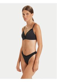 Hunkemöller Stringi Lola 202698 Czarny. Kolor: czarny. Materiał: syntetyk