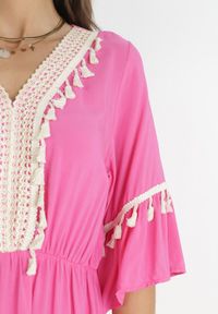 Born2be - Fuksjowa Wiskozowa Sukienka Maxi z Ozdobnym Dekoltem i Gumką w Pasie Latava. Okazja: na co dzień. Kolor: różowy. Materiał: wiskoza. Styl: casual. Długość: maxi #3