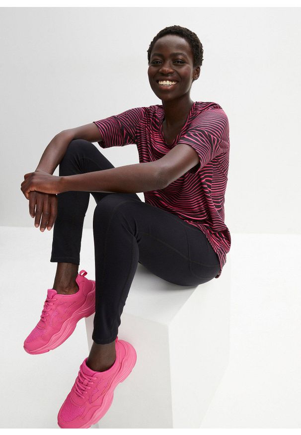 bonprix - Miękkie legginsy sportowe z kieszeniami po bokach, dł. przed kostkę. Kolor: czarny. Materiał: materiał. Styl: sportowy