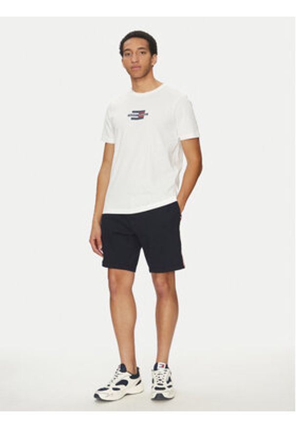 TOMMY HILFIGER - Tommy Hilfiger T-Shirt Flag Box MW0MW38636 Biały Regular Fit. Kolor: biały. Materiał: bawełna