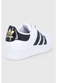 adidas Originals Buty Superstar Bold kolor biały na platformie. Nosek buta: okrągły. Kolor: biały. Materiał: guma. Obcas: na platformie. Model: Adidas Superstar #3
