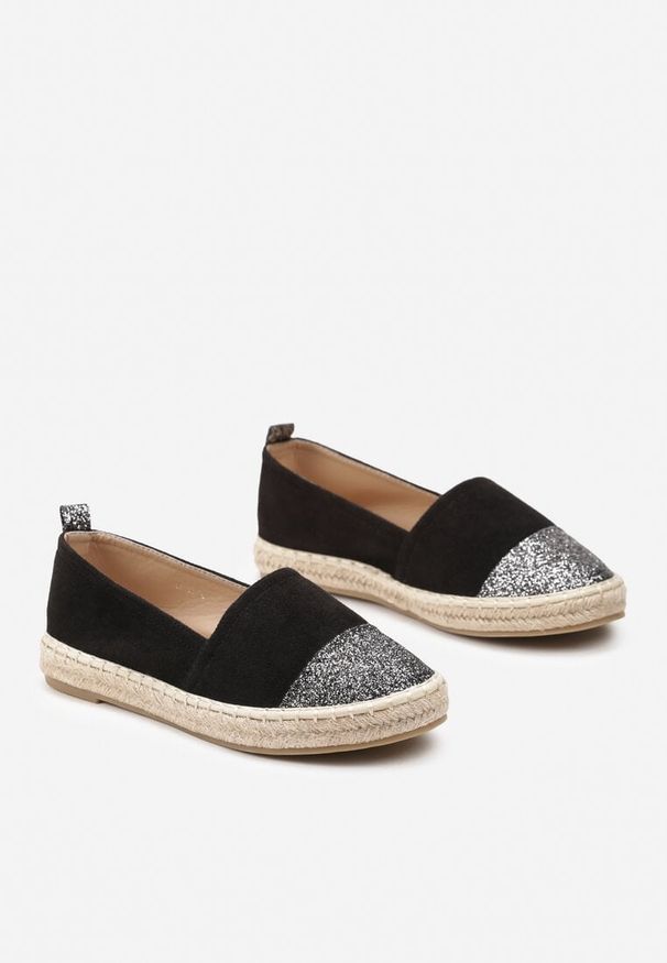Born2be - Czarne Espadryle Nysalenia. Nosek buta: okrągły. Zapięcie: bez zapięcia. Kolor: czarny. Szerokość cholewki: normalna. Obcas: na platformie