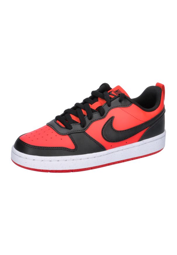 Buty do chodzenia damskie Nike 600 Court Borough Low Recraft. Zapięcie: sznurówki. Kolor: wielokolorowy, czarny, czerwony. Materiał: guma, syntetyk, materiał. Szerokość cholewki: normalna. Model: Nike Court. Sport: turystyka piesza