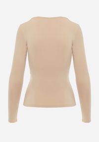 Renee - Beżowa Bluzka z Elastycznego Materiału o Kwadratowym Dekolcie z Wiskozą Nemosa. Typ kołnierza: dekolt kwadratowy. Kolor: beżowy. Materiał: wiskoza, materiał. Długość rękawa: długi rękaw. Długość: długie #3