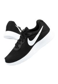 Buty Nike Tanjun W DJ6257-004 czarne. Zapięcie: sznurówki. Kolor: czarny. Materiał: tkanina. Szerokość cholewki: normalna. Model: Nike Tanjun #1