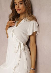 Renee - Biała Sukienka z Wiskozy Amathomela. Kolor: biały. Materiał: wiskoza. Typ sukienki: kopertowe. Styl: klasyczny. Długość: mini #4