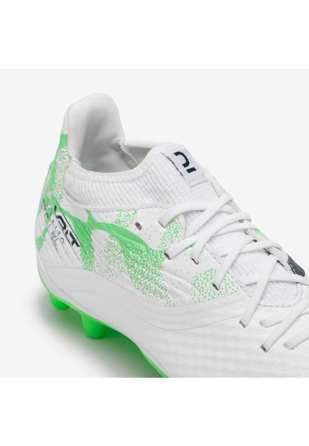 KIPSTA - Buty do piłki nożnej dla dzieci Kipsta Viralto III FG sznurowane. Nosek buta: okrągły. Materiał: materiał, syntetyk, mesh. Szerokość cholewki: normalna. Sport: piłka nożna