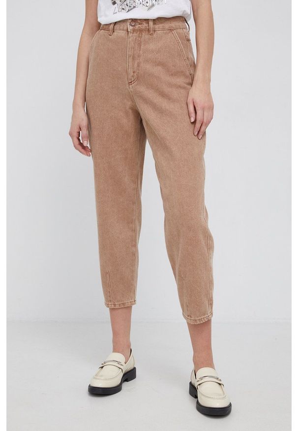 Sisley Jeansy damskie high waist. Stan: podwyższony. Kolor: beżowy
