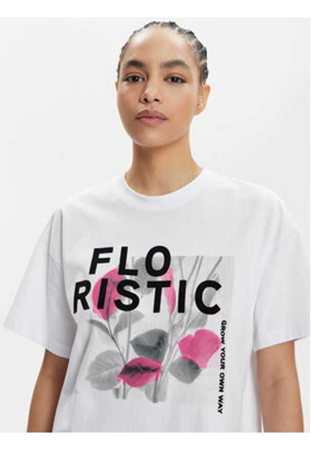 only - ONLY T-Shirt Pixie 15316702 Biały Regular Fit. Kolor: biały. Materiał: bawełna