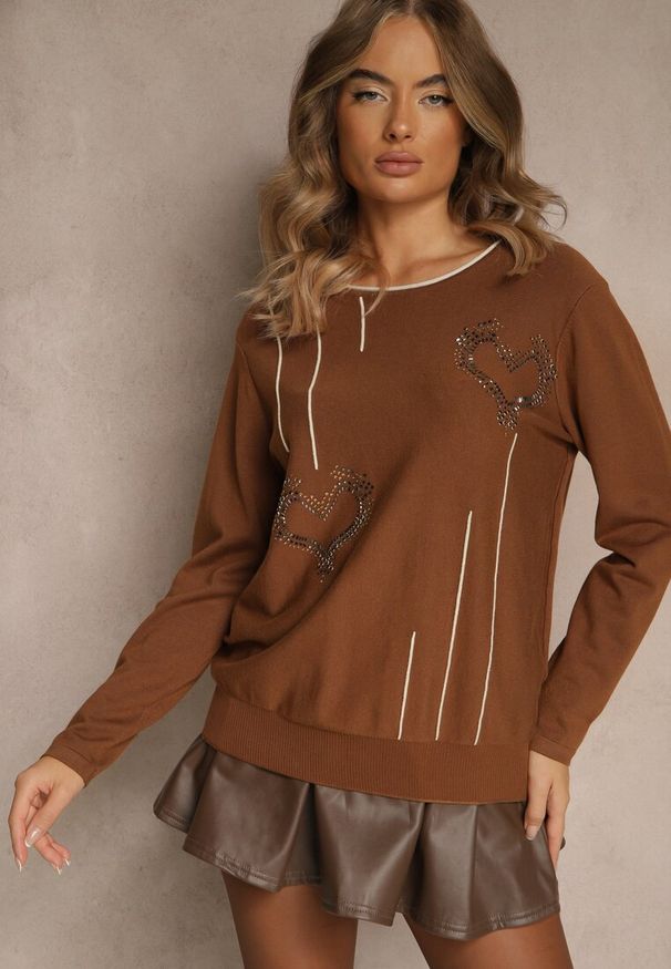 Renee - Brązowy Sweter z Cyrkoniowymi Sercami Unorevia. Kolor: brązowy. Materiał: jeans