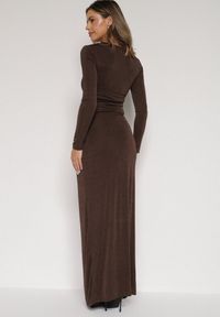 Born2be - Brązowa Taliowana Sukienka o Eleganckim Kroju z Marszczeniem i Aplikacją Sewedina. Okazja: na imprezę. Kolor: brązowy. Materiał: futro. Długość rękawa: długi rękaw. Wzór: aplikacja. Typ sukienki: dopasowane. Styl: elegancki #6