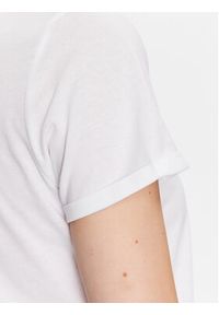Diadora T-Shirt Core 102.179375 Biały Regular Fit. Kolor: biały. Materiał: bawełna
