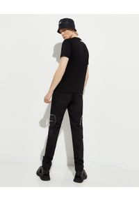 Les Hommes - LES HOMMES - Czarny t-shirt z kontrastowym nadrukiem. Okazja: na co dzień. Kolor: czarny. Materiał: jeans, bawełna. Wzór: nadruk. Styl: klasyczny, casual #5