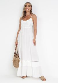 Born2be - Biała Sukienka Maxi na Cienkich Ramiączkach z Falbankami i Koronką Vealani. Typ kołnierza: kołnierz z falbankami. Kolor: biały. Materiał: koronka. Długość rękawa: na ramiączkach. Wzór: koronka. Typ sukienki: rozkloszowane. Styl: wakacyjny. Długość: maxi #3