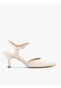 Ryłko - Kremowe ślubne czółenka slingback. Okazja: na ślub cywilny, na wesele. Zapięcie: pasek. Kolor: beżowy. Materiał: skóra. Obcas: na obcasie. Styl: street, elegancki. Wysokość obcasa: średni #1