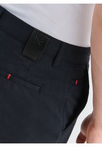 Pako Lorente - PAKO LORENTE – Spodnie męskie granatowe P000B-WX-215-G-S. Okazja: na co dzień. Kolor: niebieski. Materiał: poliester, elastan, wiskoza. Wzór: gładki. Styl: casual #2
