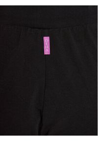 Deha Spodnie dresowe A00338 Czarny Regular Fit. Kolor: czarny. Materiał: bawełna #2