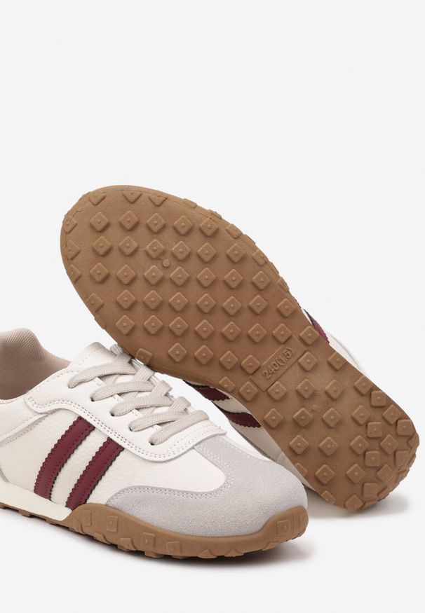 Born2be - Beżowo-Bordowe Sneakersy Ozdobione Paskami Abliste. Okazja: na co dzień, na spacer. Zapięcie: pasek. Kolor: beżowy. Wzór: aplikacja. Sport: turystyka piesza