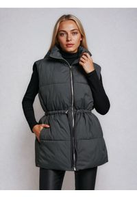 Sinsay - Pikowana kamizelka puffer z kapturem - zielony. Typ kołnierza: kaptur. Kolor: zielony #1