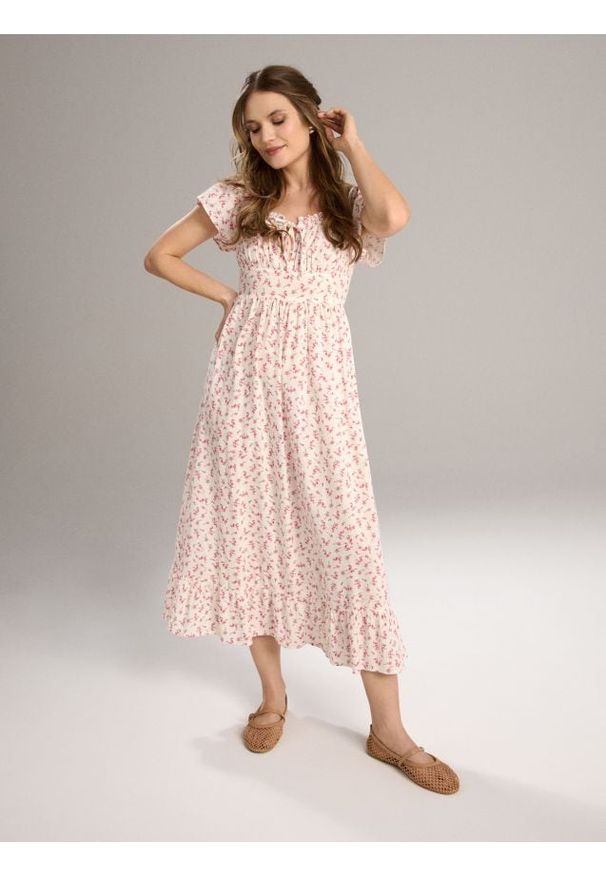 Sinsay - Sukienka midi w kwiaty w stylu cottage z wiskozą - wielobarwny. Materiał: wiskoza. Wzór: kwiaty. Długość: midi