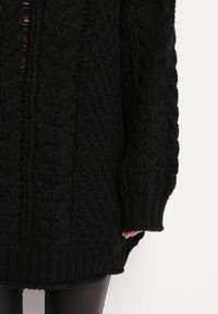Born2be - Czarny Sweter Puchaty z Dodatkiem Kaszmiru Isorte. Kolor: czarny. Materiał: kaszmir #2