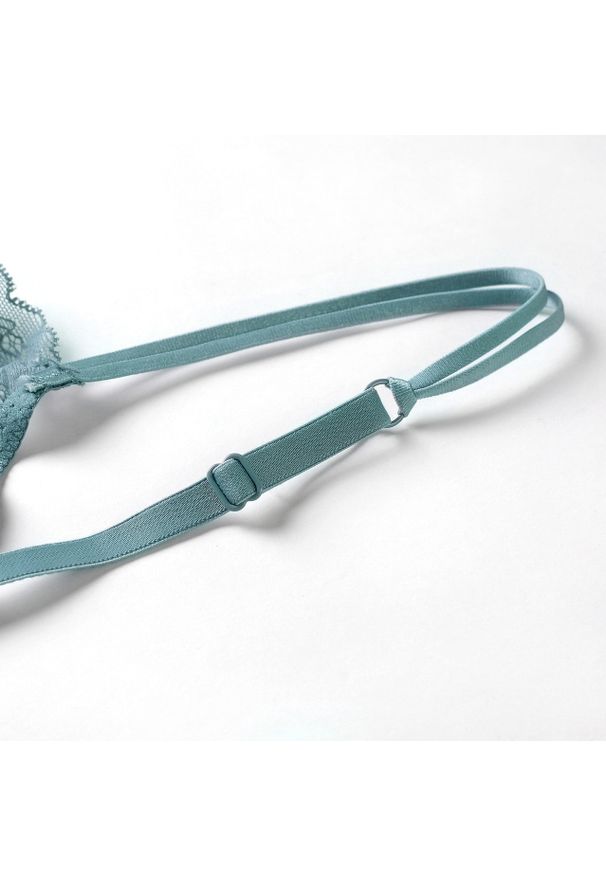 Intica - Komplet koronkowy z fiszbinami i szerszymi ramiączkami Hannakaisa. Kolor: czerwony. Materiał: koronka