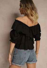 Renee - Czarna Bluzka z Falbankami i Bufiastymi Rękawami Aliviera. Okazja: na co dzień. Typ kołnierza: kołnierz z falbankami. Kolor: czarny. Materiał: jeans. Styl: elegancki, casual #5