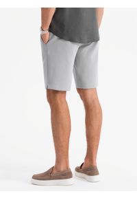 Ombre Clothing - Męskie szorty ze strukturalnej dzianiny SLIM FIT – jasnoszare V4 - Rozmiar: XL. Okazja: na co dzień. Kolor: szary. Materiał: dzianina. Wzór: jednolity. Styl: klasyczny, wakacyjny, sportowy, casual #4